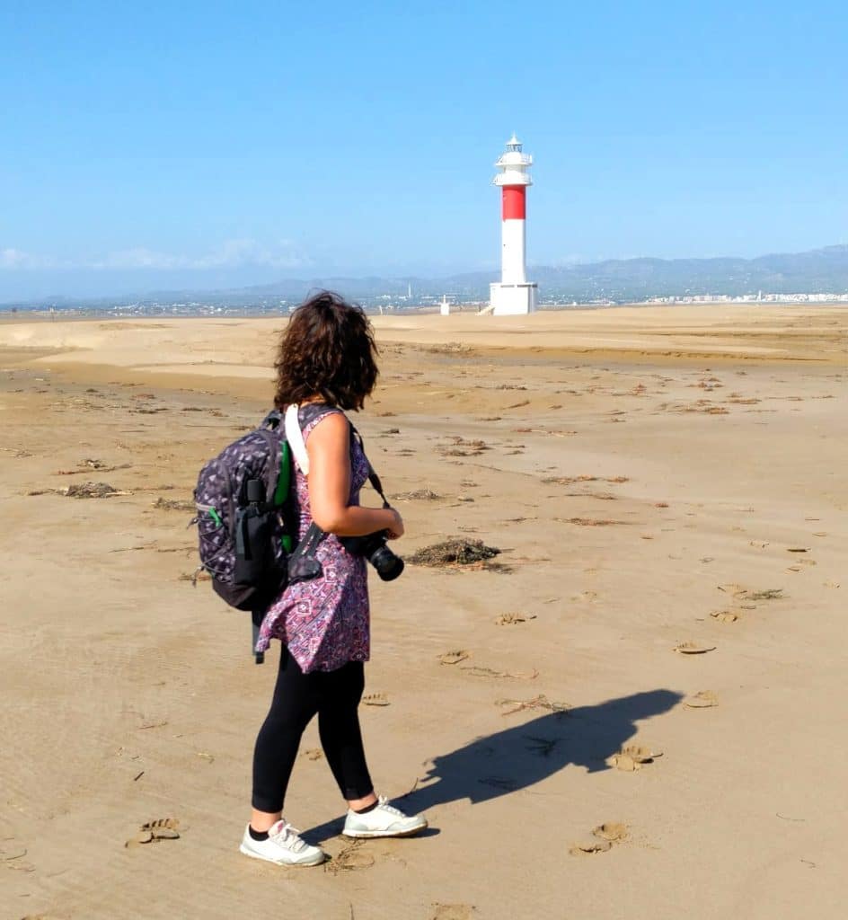 montse en el delta del ebro far de fangar